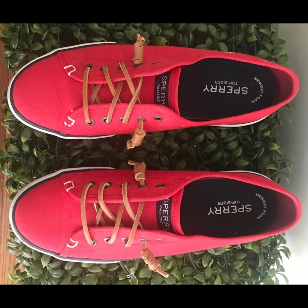 Sperry topsiders! Like new!